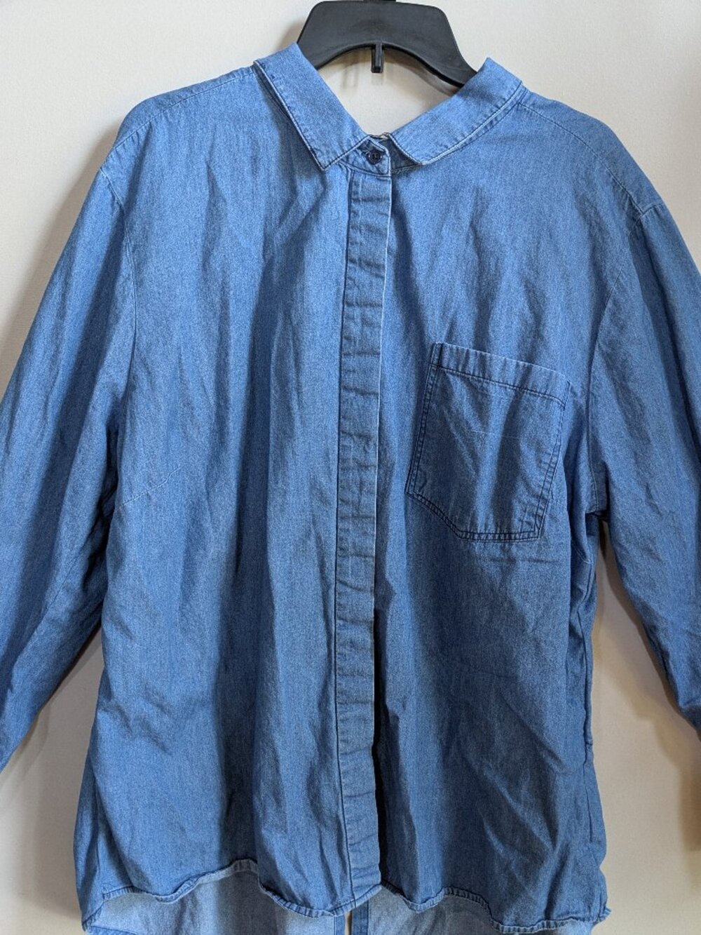 Alexander jordan denim long sleeve button up woman size 3X #262